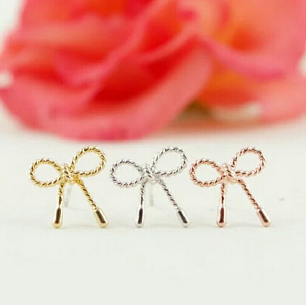 Dainty Roped Bow Earrings